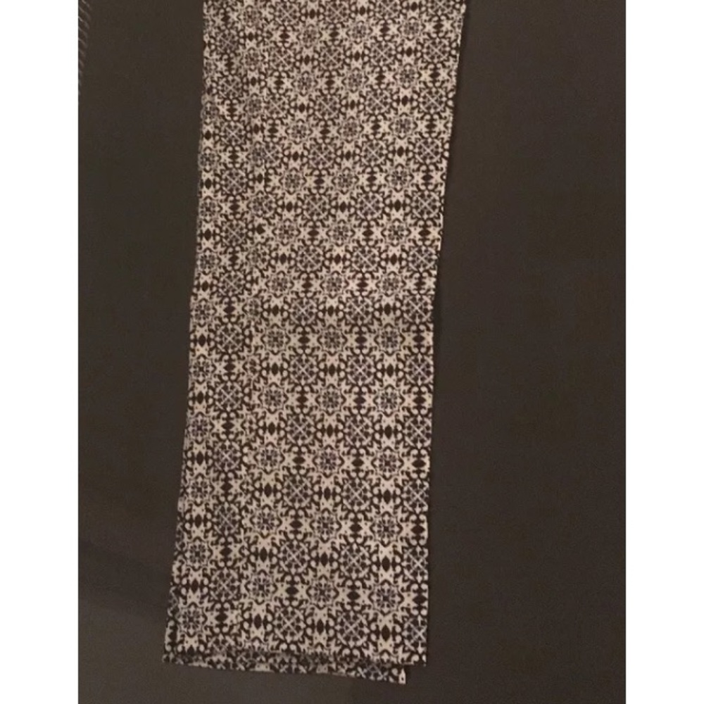 H&M pants size 4. Cropped ankle length